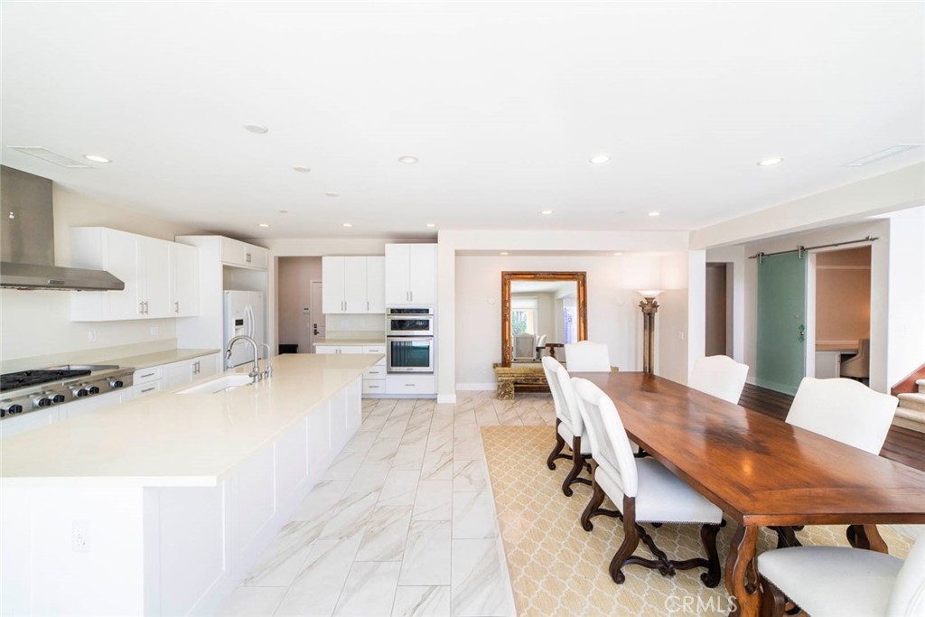 20 Anacapa Lane