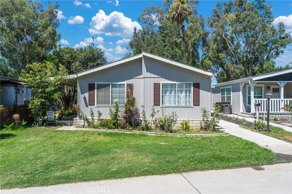 View Eastvale, CA 91752 mobile home