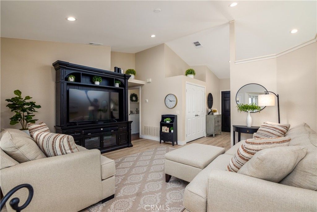 listing image 130725869030352163994