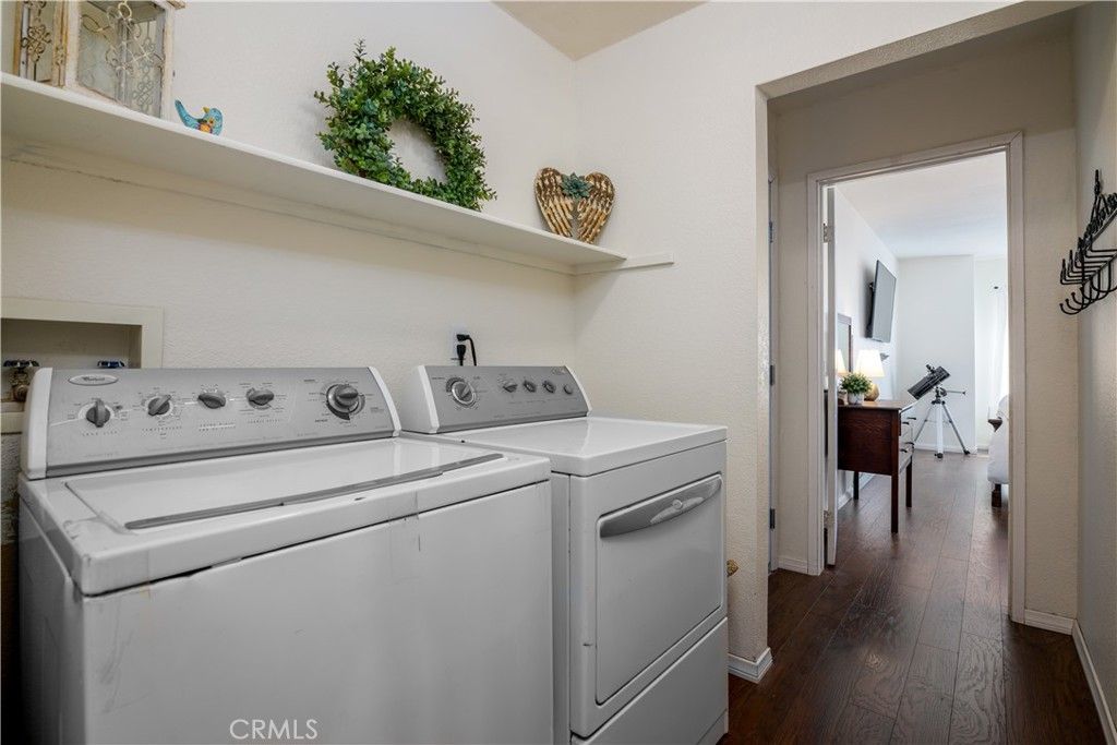 listing image 130727743475255696221