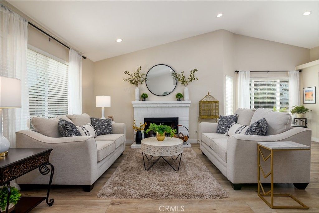 listing image 130729594821170841039