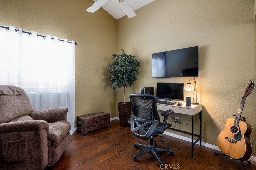 listing image 130728097472025692295