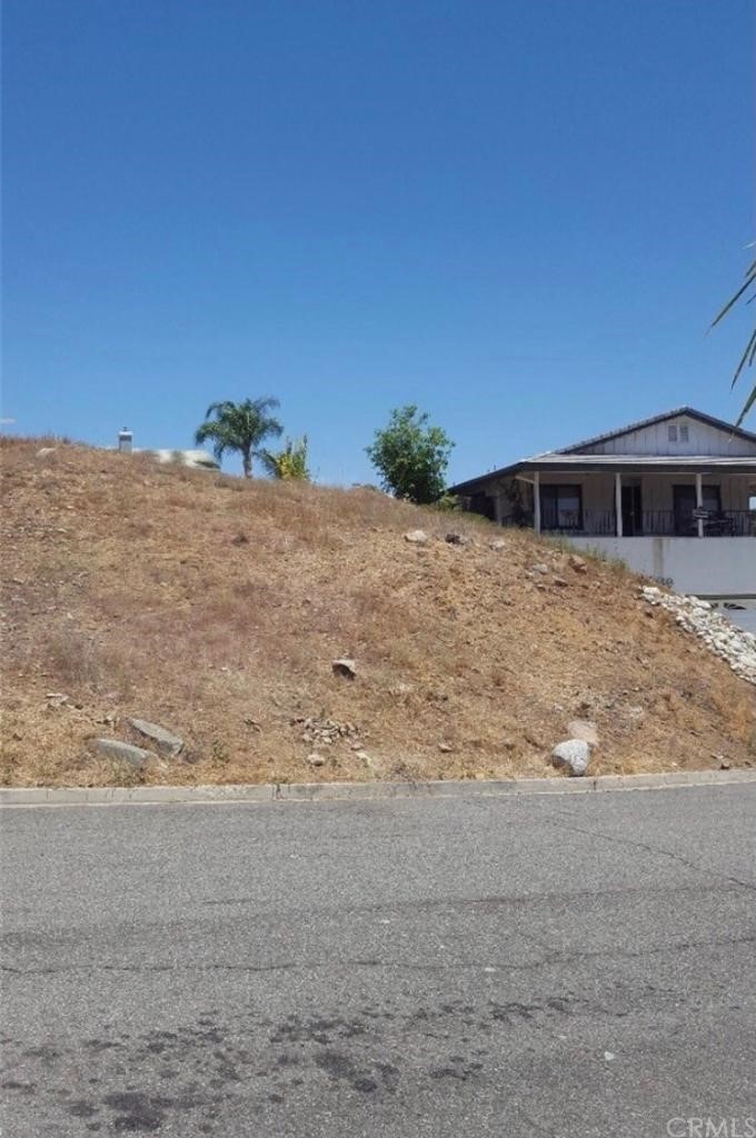 Amazing lot with beautiful Golf Course and mountain views. The best site to build your dream home. Located in the prestigious Canyon Lake gated community with lots of amenities. It sits at the end of a Cul-de-Sac. Located near the entrance of Canyon Lake. Easy access to 15 and 215 Freeways. Close to shopping, churches and schools; close to Historical Lake Elsinore and casinos. Excellent opportunity to make your dream home come true.
This one will not last.