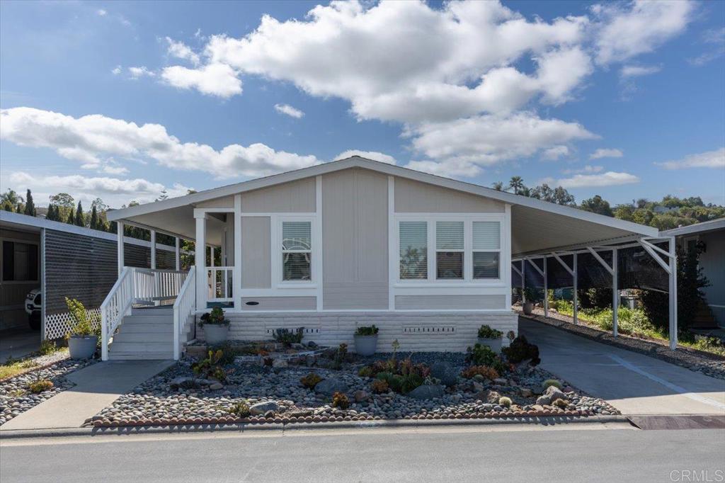 200 S Emerald Dr 61