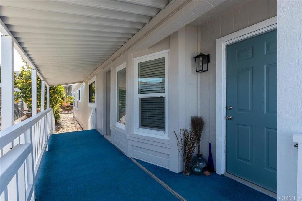 200 S Emerald Dr 61