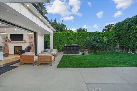 A home in Studio City