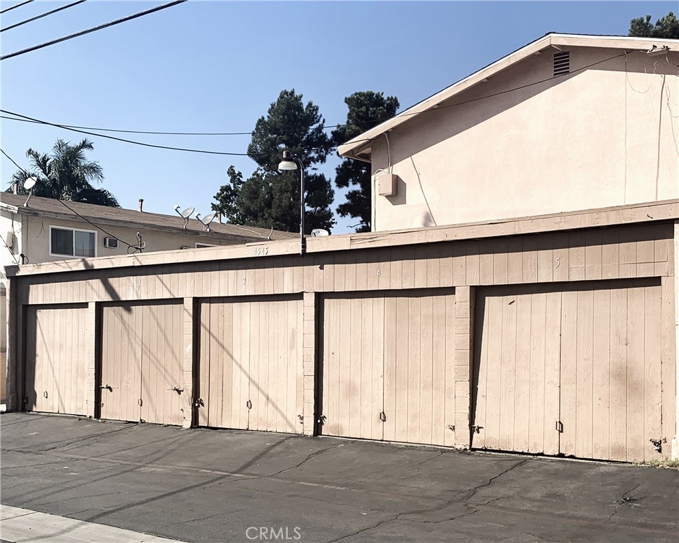 4545 Canoga Street