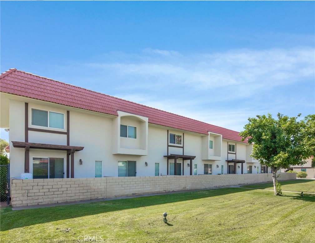 Monta Vista Townhomes - Residential Income