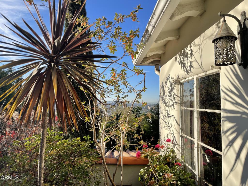 8855 St Ives Drive