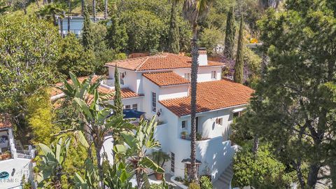 8855 St Ives Drive Los Angeles CA 90069