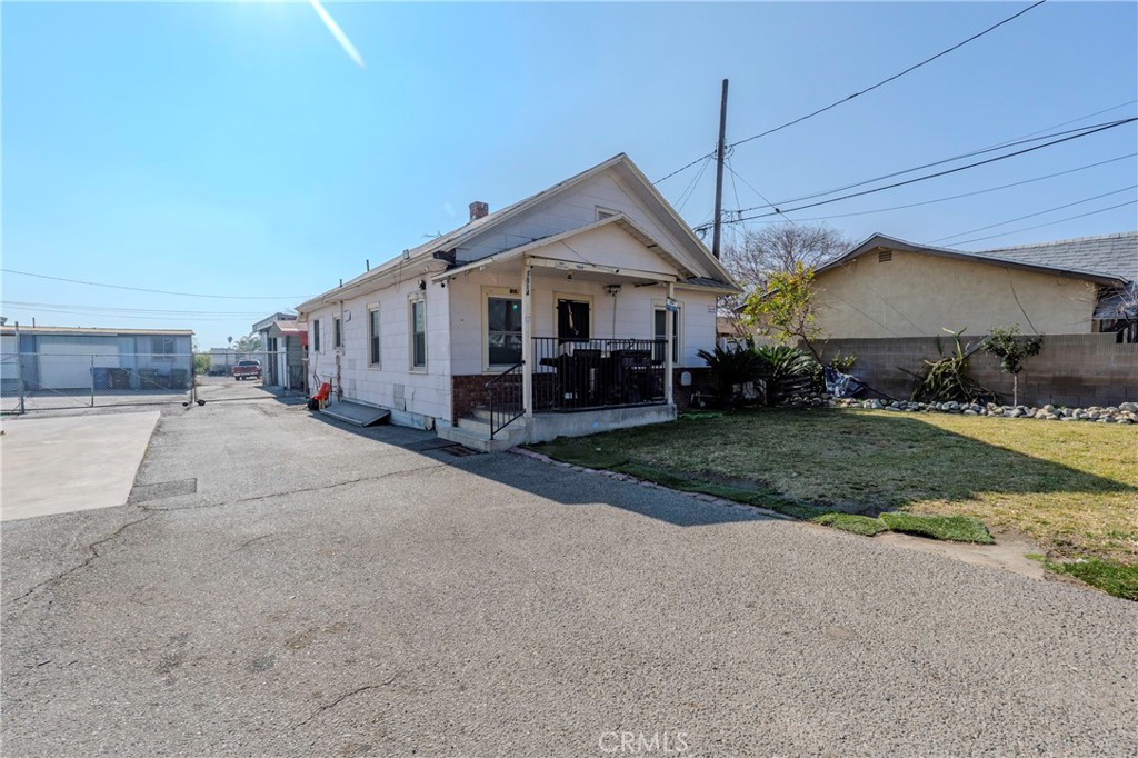 1014 E Nocta Street