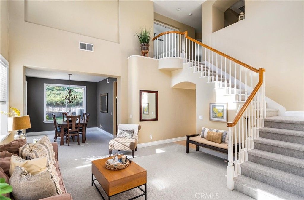 listing image 130724220079004424932
