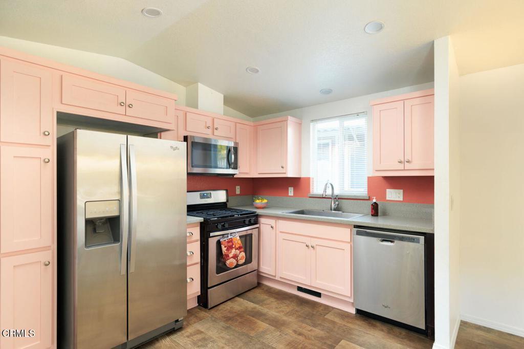 Not Applicable - Manufactured In Park