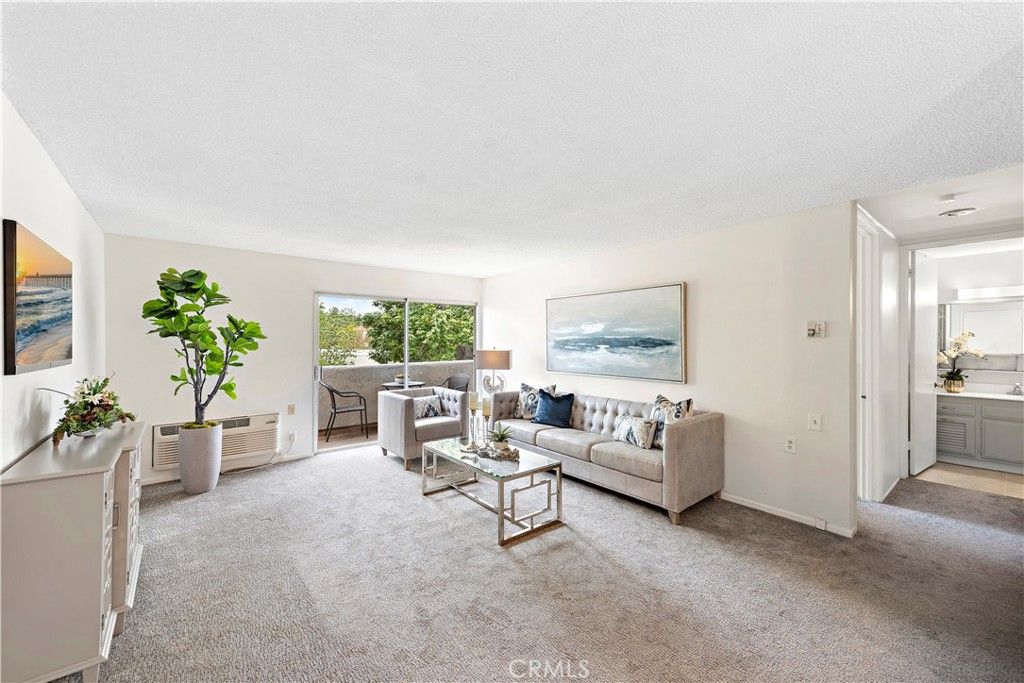 listing image 130724664025343872545