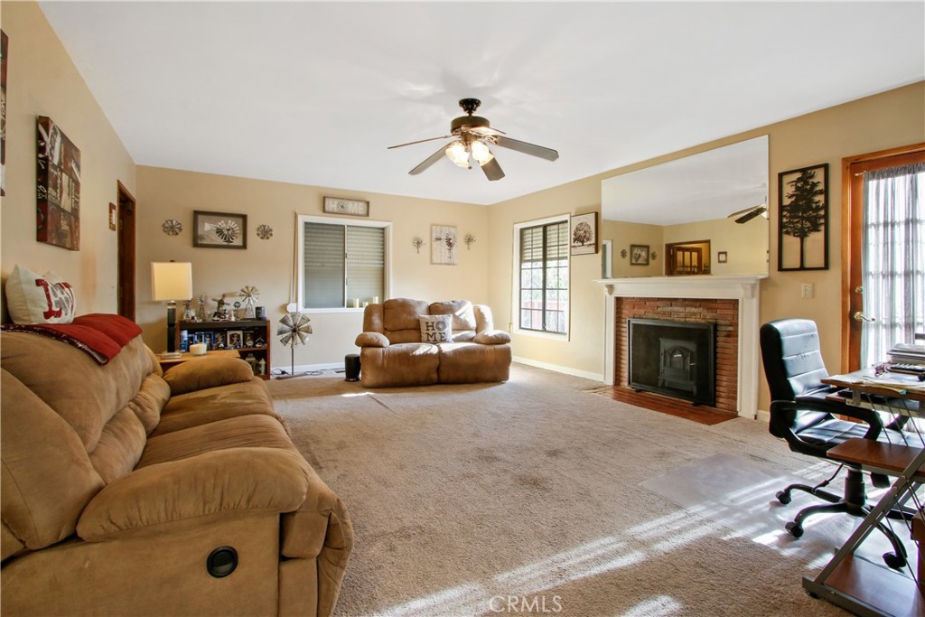 Photo 5 of 18 of 10757 Mountair Avenue house