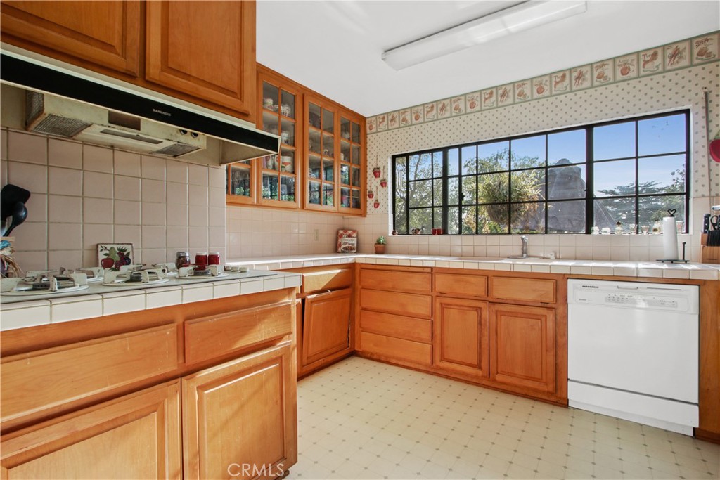 Photo 3 of 18 of 10757 Mountair Avenue house