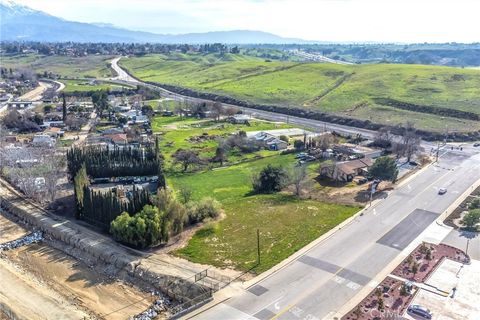 12915 14th Street Yucaipa CA 92399