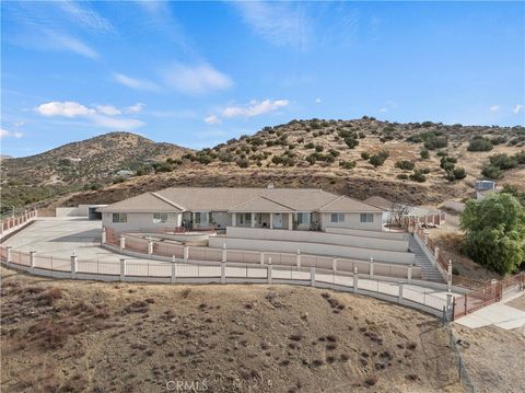 A home in Agua Dulce