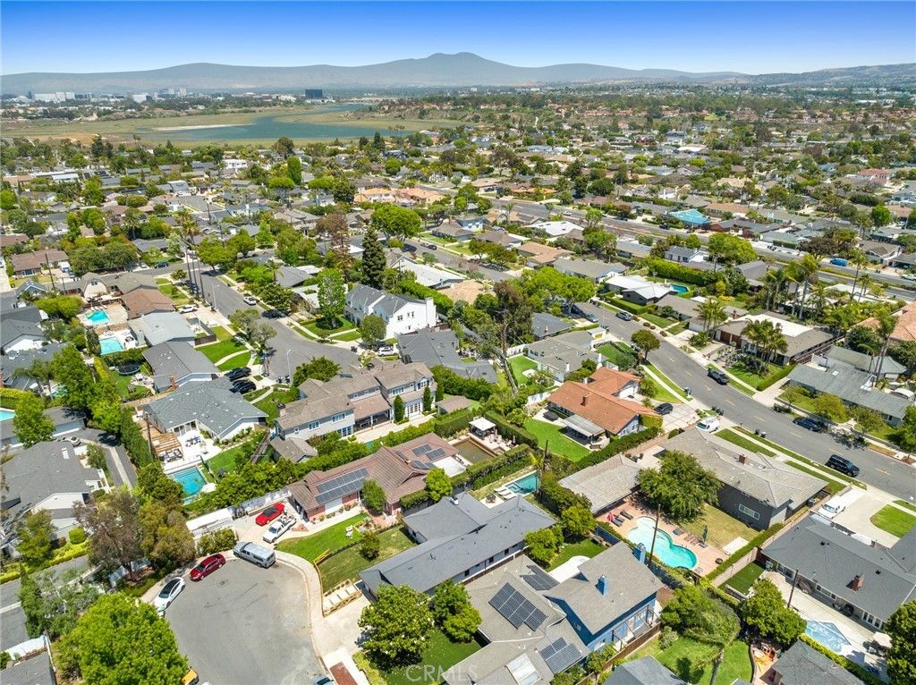 listing image 130722998202872706183