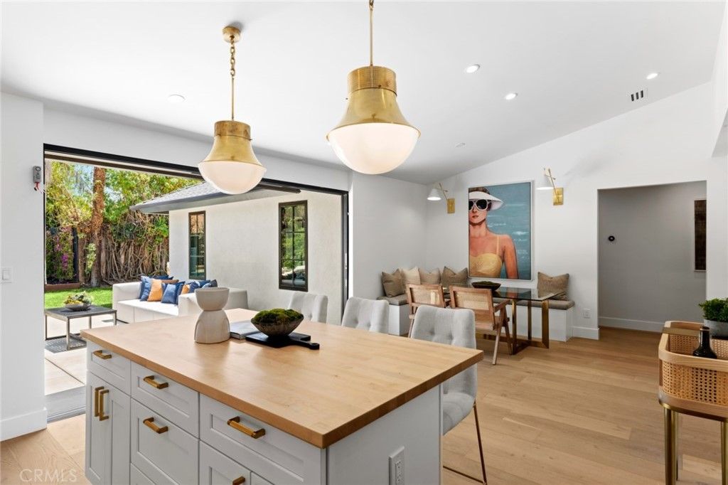 listing image 130721022845133748164