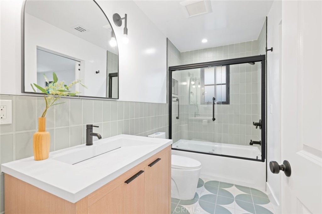 listing image 130727327051461986643