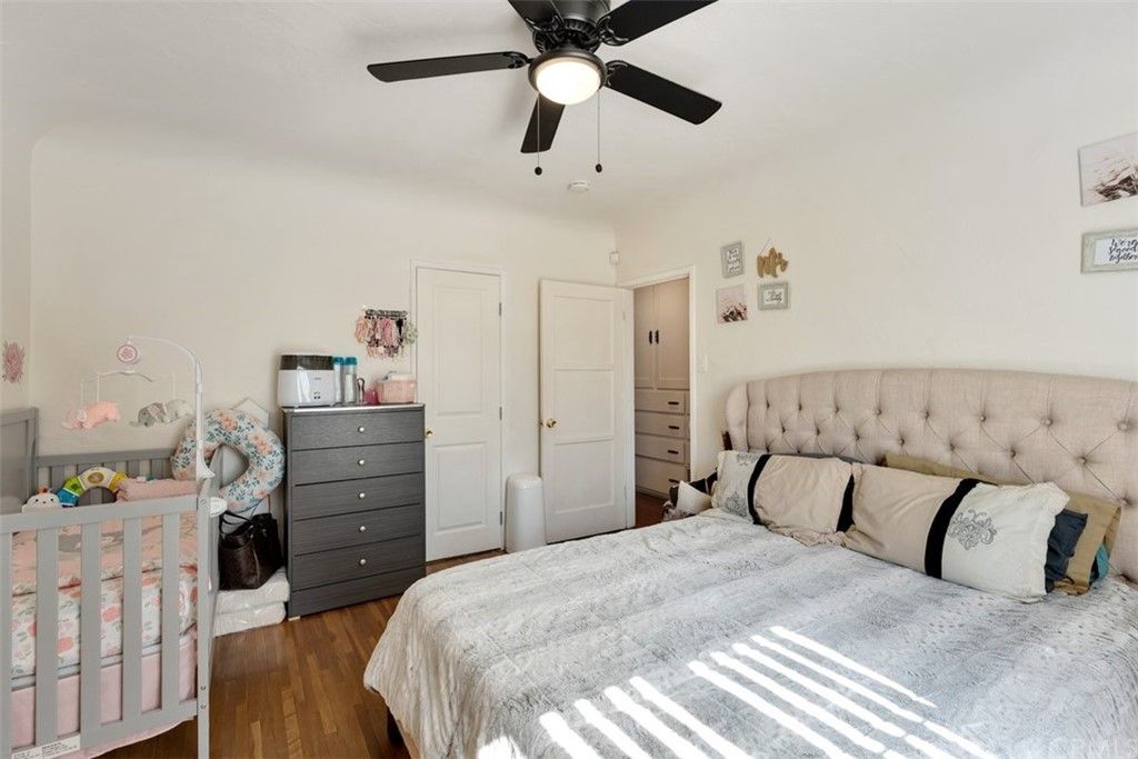 listing image 130726786595779839128