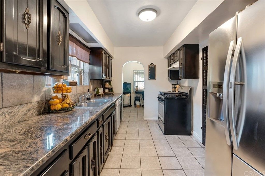 listing image 130721998840973089319
