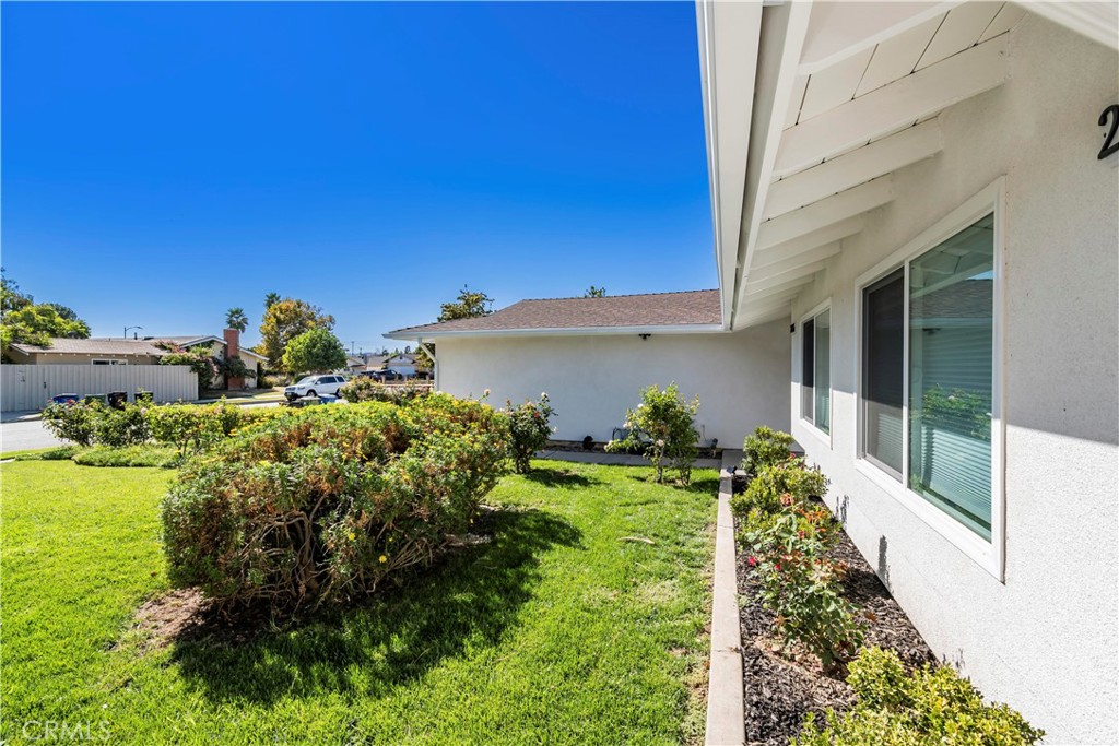 Properties 4 22655 Strathern Street