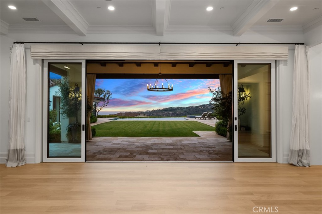 ,Coral Crest - Residential