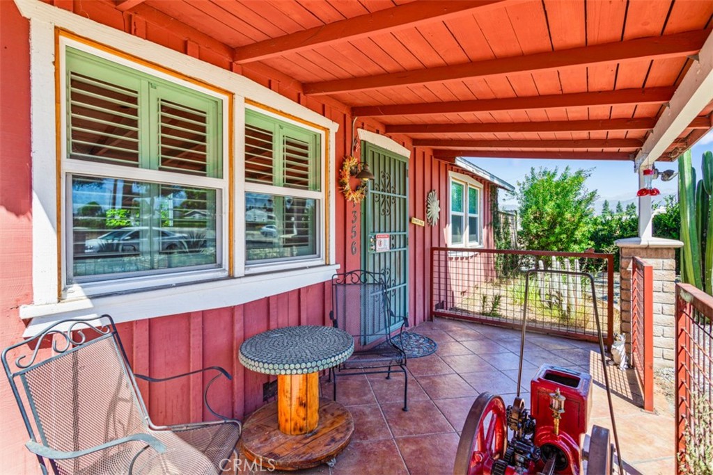 Photo 6 of 45 of 1356 W Cienega Avenue house