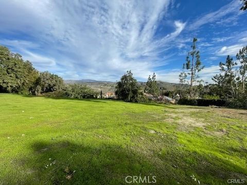 A home in North Tustin