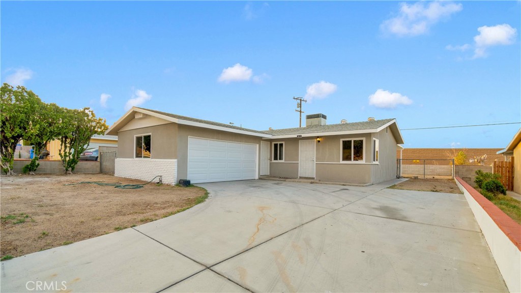 Photo 2 of 25 of 1613 Piute Street house