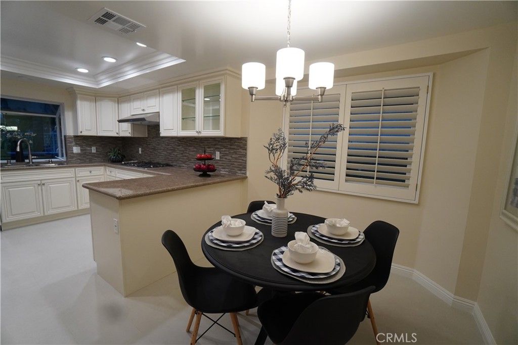 listing image 130722983424589205727