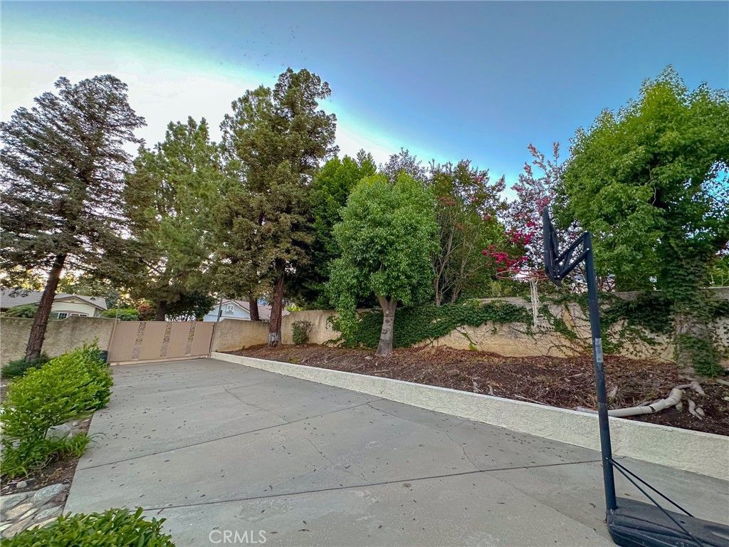 listing image 130726601235023782176