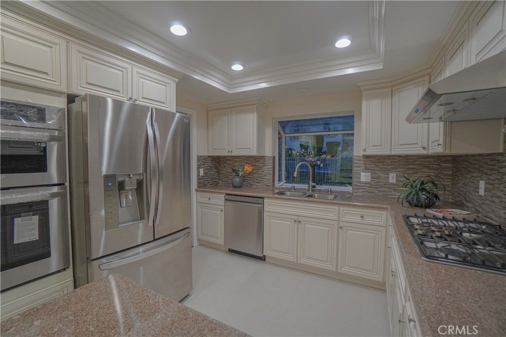 listing image 130721431022686666939