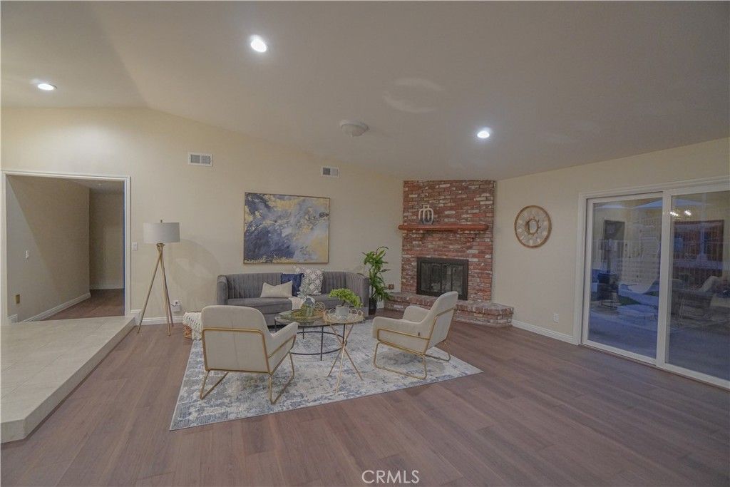 listing image 130727111334501639697