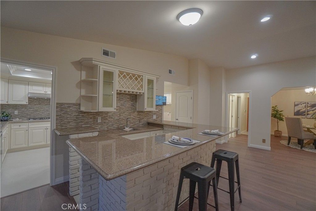 listing image 130726883239088072871