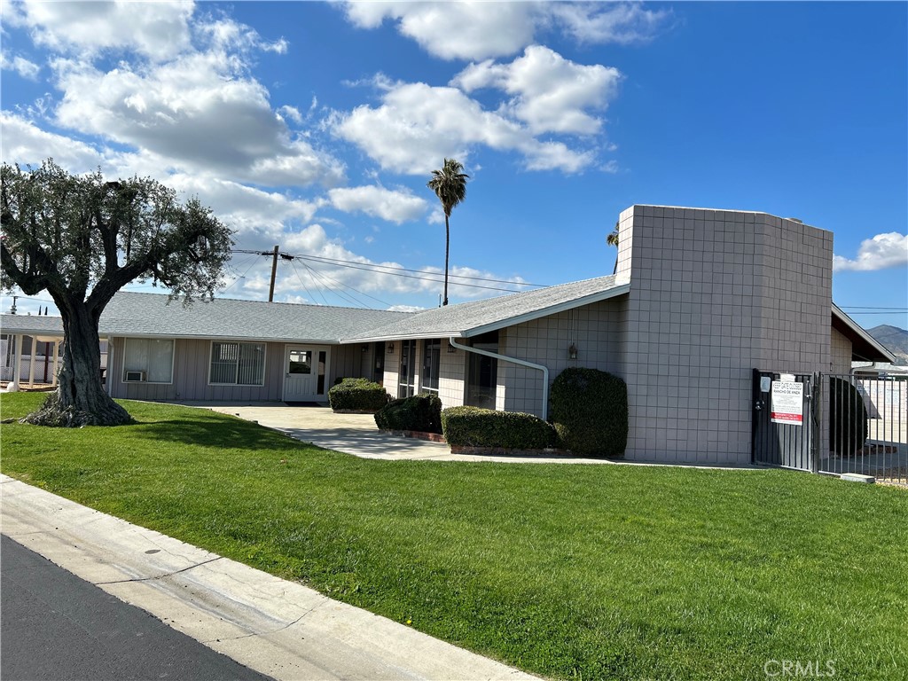 Photo 8 of 11 of 43601 Florida Avenue 44 mobile home