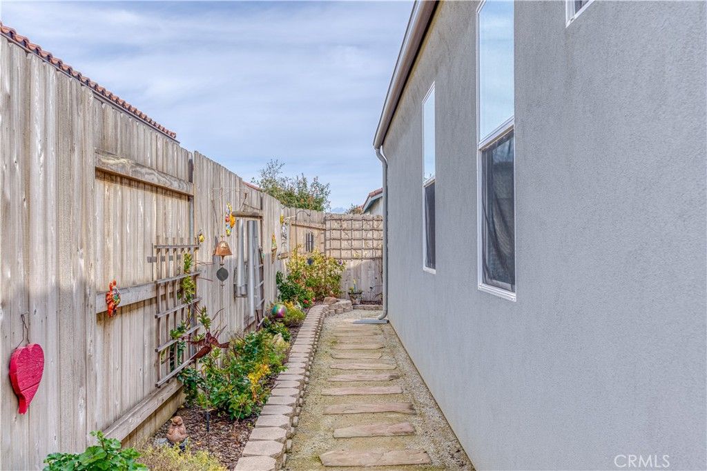 listing image 130720517237629952442