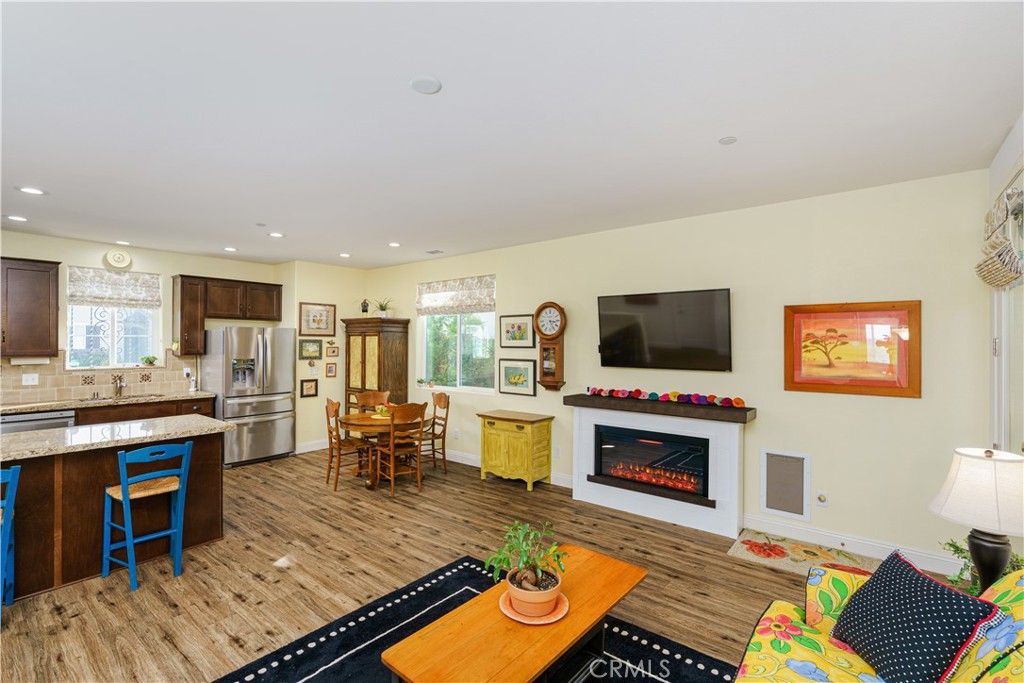listing image 130721399547303318641