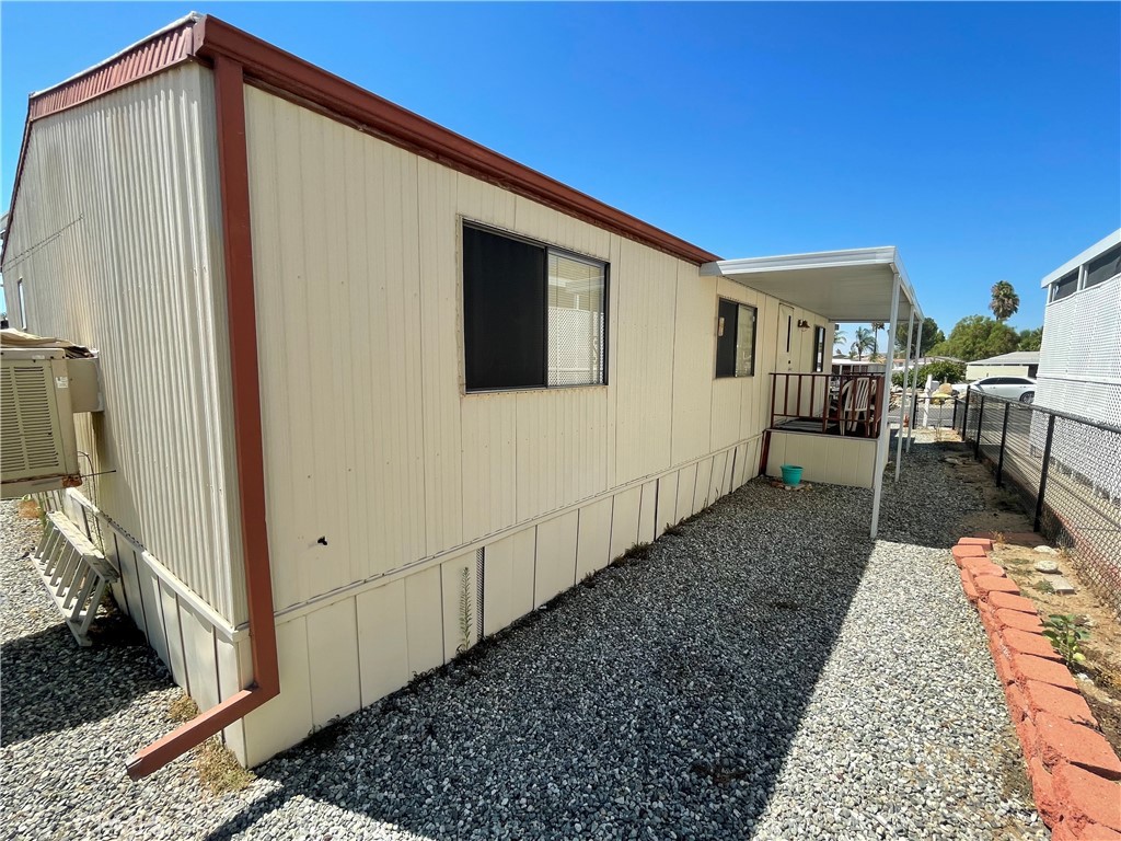 Photo 3 of 18 of 1700 S State Street 76 mobile home