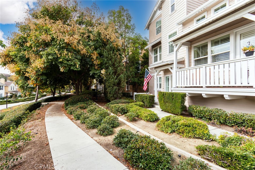 42 hinterland way