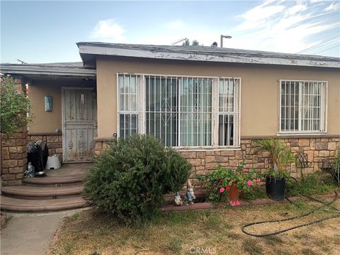 A home in South Gate