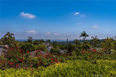 A home in North Tustin