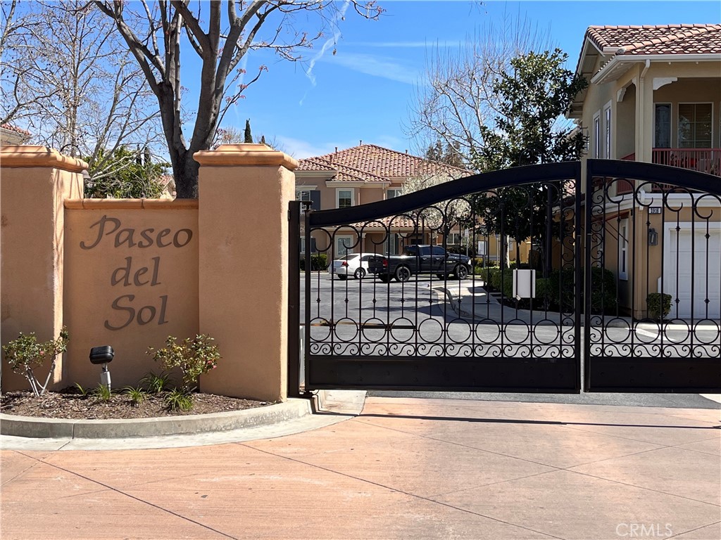 Photo 3 of 21 of 2987 Campa Way I townhome