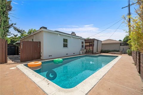 A home in Reseda