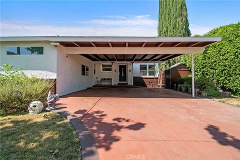 A home in Reseda