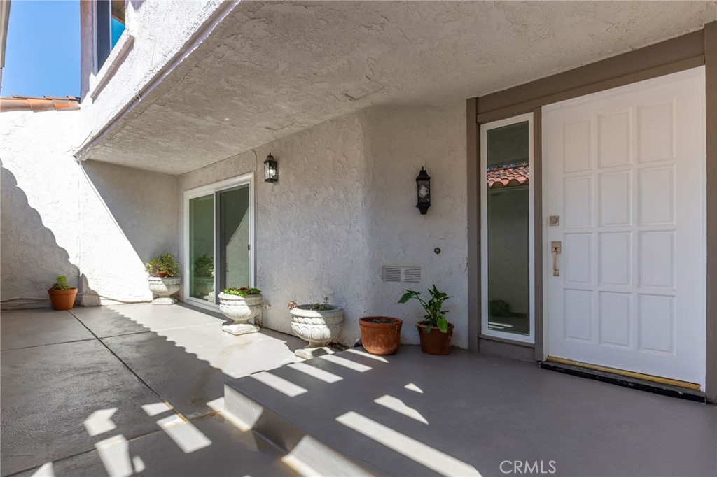 32432 Lookout Court