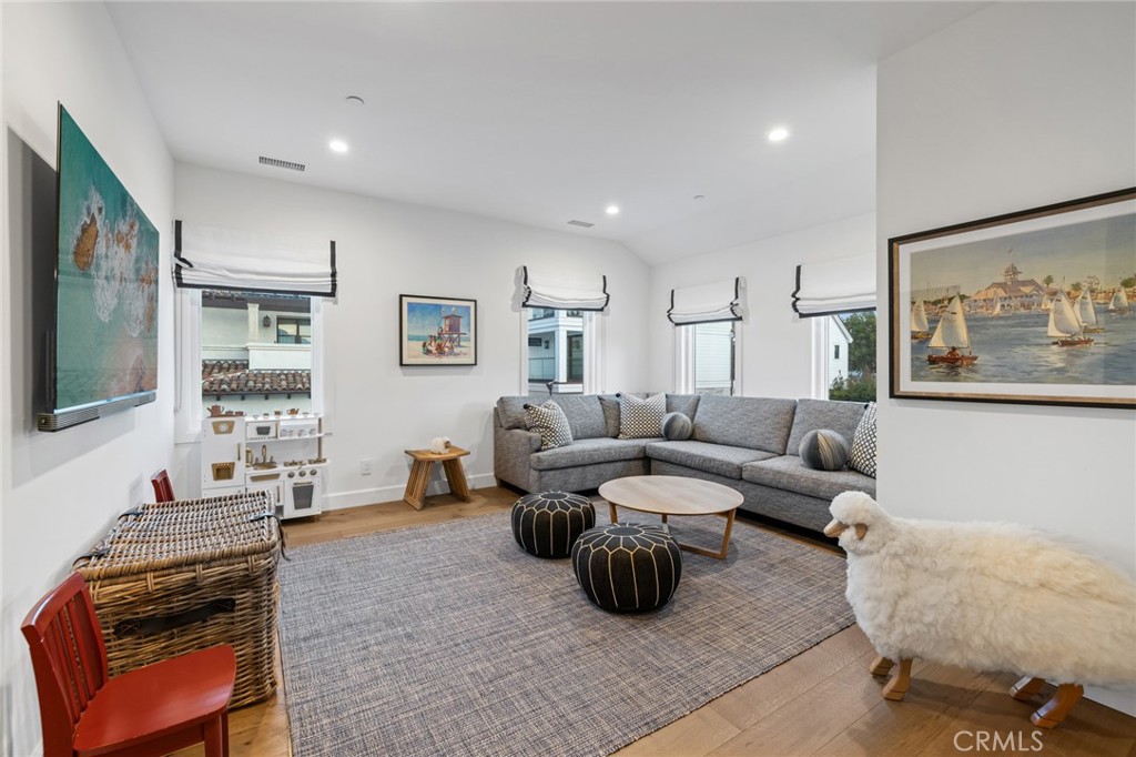 Balboa Peninsula Point (BLPP) - Residential