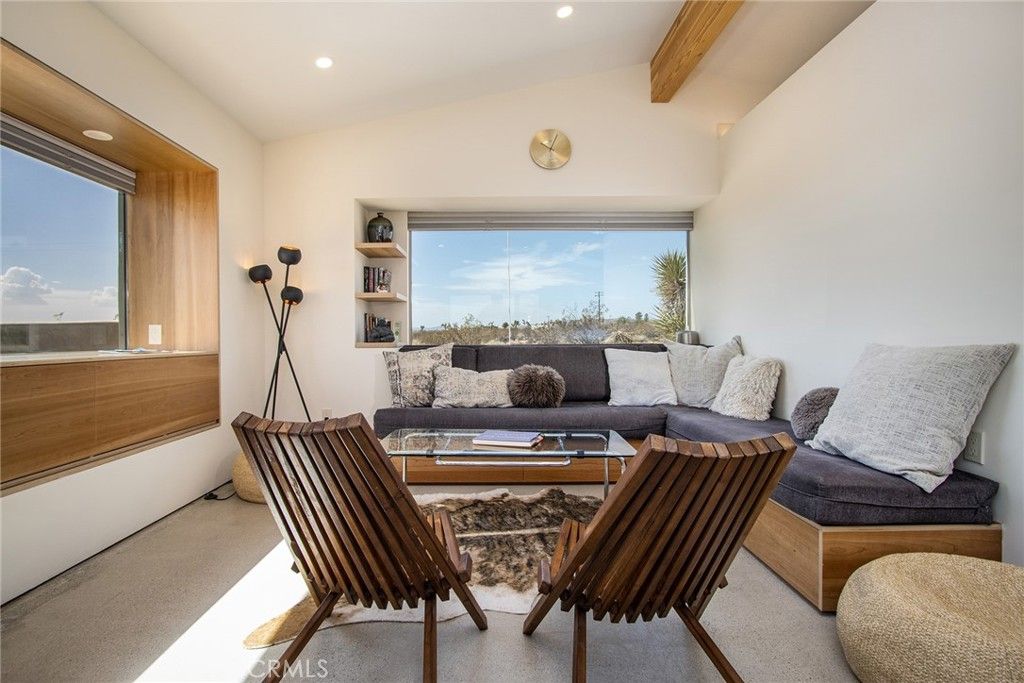 listing image 130729064962300531728